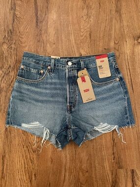 NWT Levi’s 501 Lightweight Denim Shorts